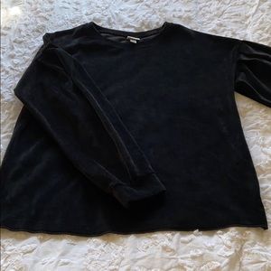 ✨ Black Velvet Top ✨